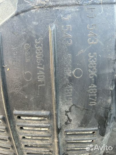 Подкрылок передний левый и правый Lexus RX3 2015