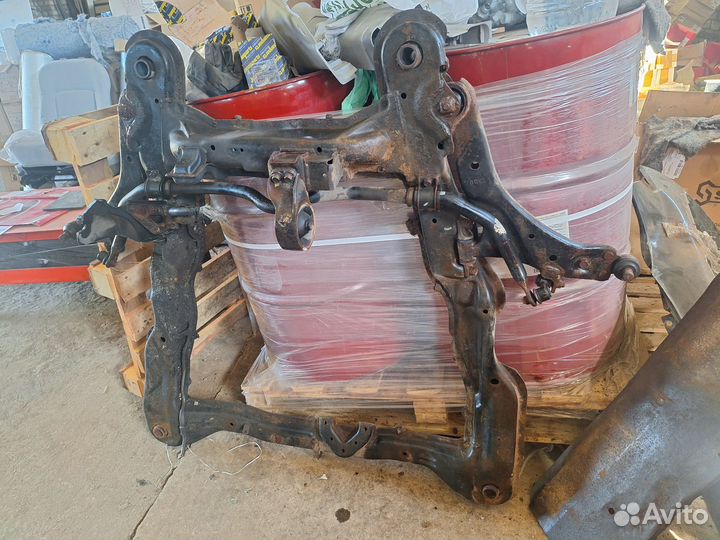Hyundai trajet подрамник