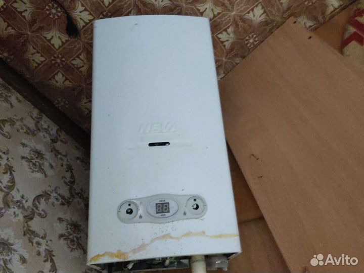 Газовая колонка бу. Нева