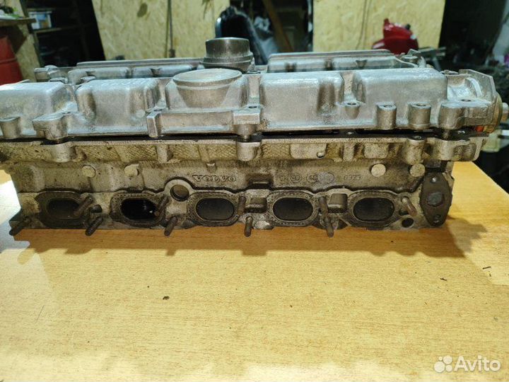Головка блока цилиндров Volvo 850 универсал 2.0