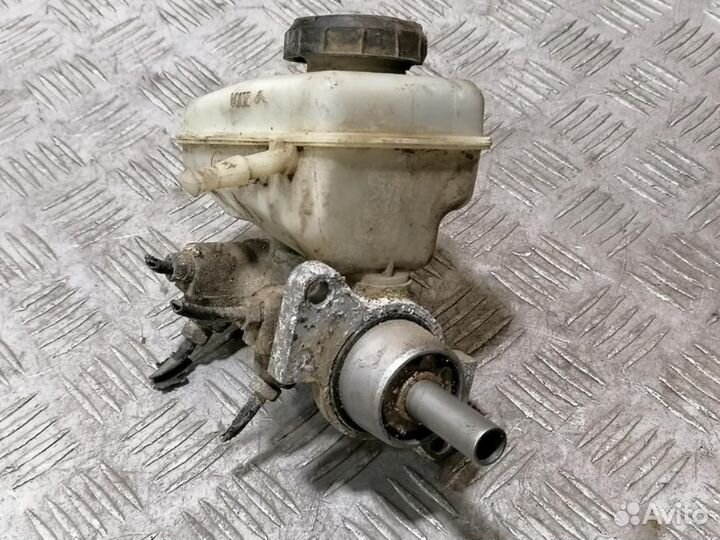 Цилиндр тормозов главный Renault Logan 2005 2014