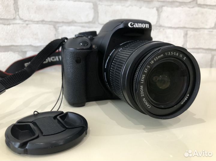 Зеркальный фотоаппарат Canon D600