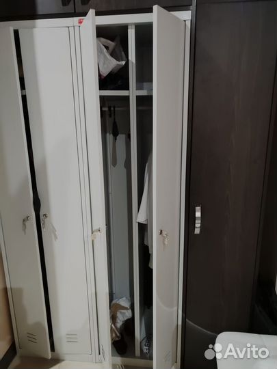Шкаф металлический для одежды бу