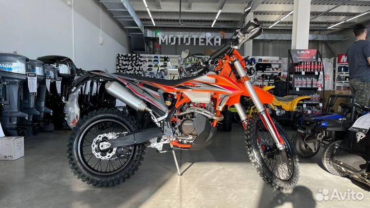 Кроссовый мотоцикл Regulmoto Holeshot 300 кубов