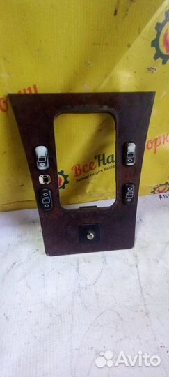 Накладка консоли передней панели Мерседес-Бенс