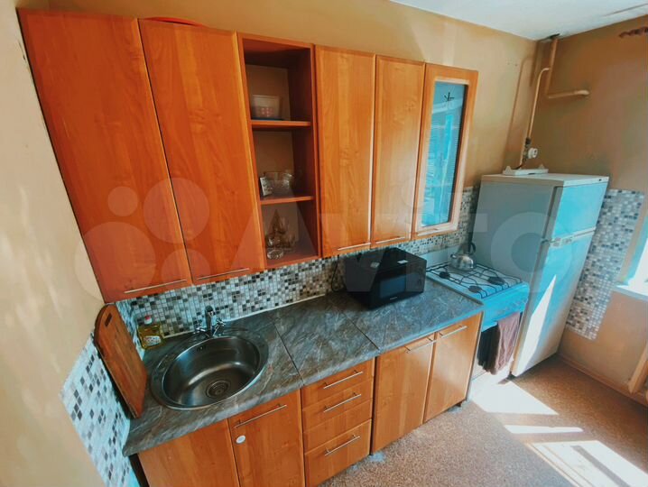 2-к. квартира, 60 м², 1/10 эт.