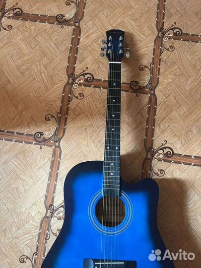 Акустическая гитара