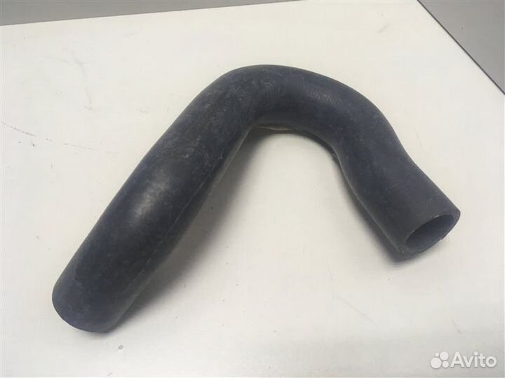 Патрубок охлаждения радиатора Audi 100 C3 1982-199