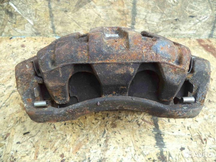 Суппорт передний левый Honda CR-V 3