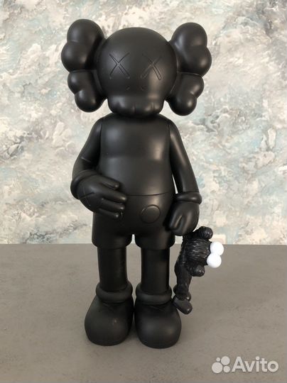 Фигурка kaws черная