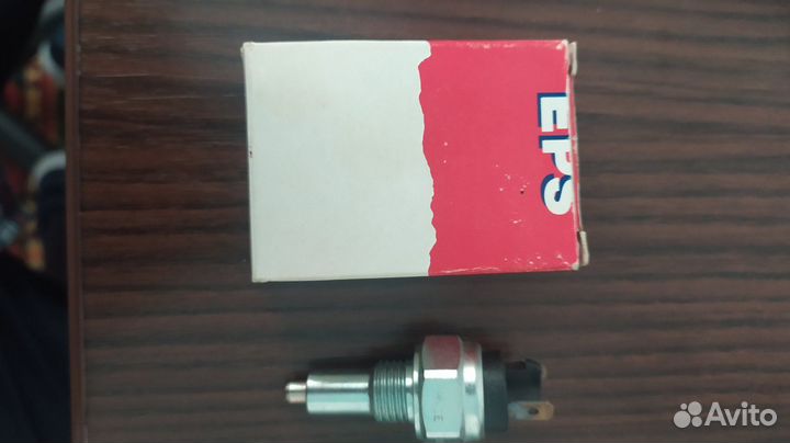 Датчик включения заднего хода