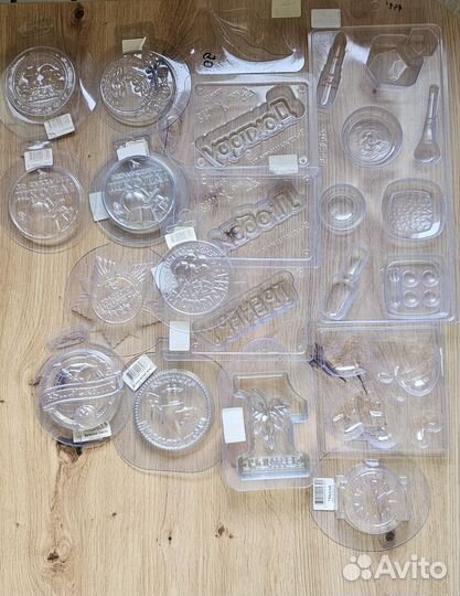 Пластиковые и силиконовые формы для шоколада