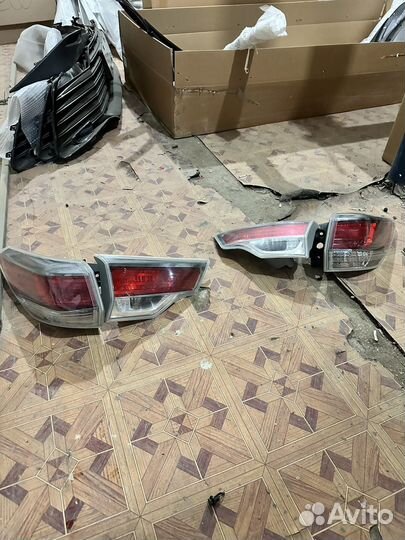 Фонарь на highlander