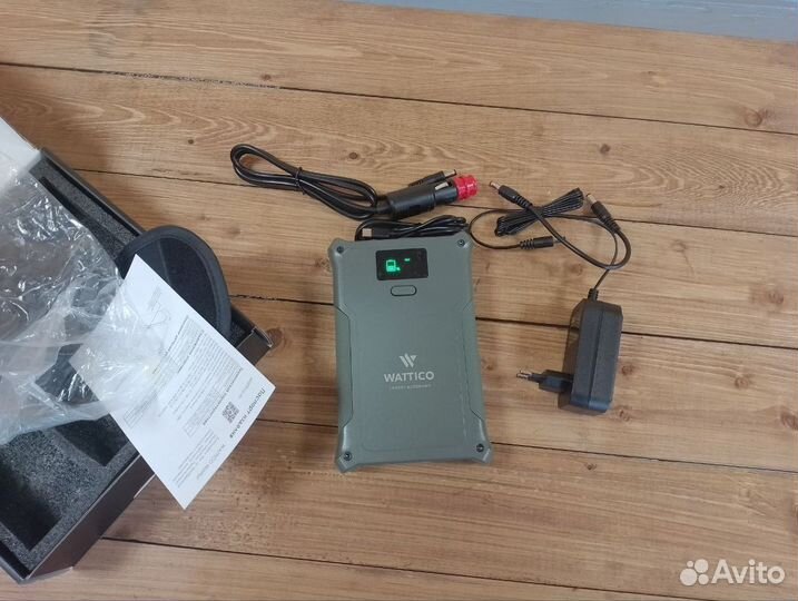 Power bank с авторозеткой