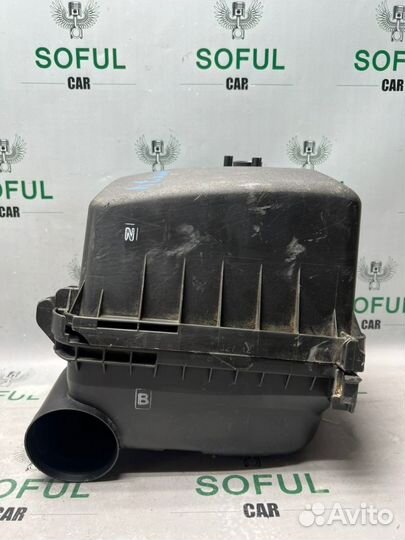 Корпус воздушного фильтра Toyota Auris 2013