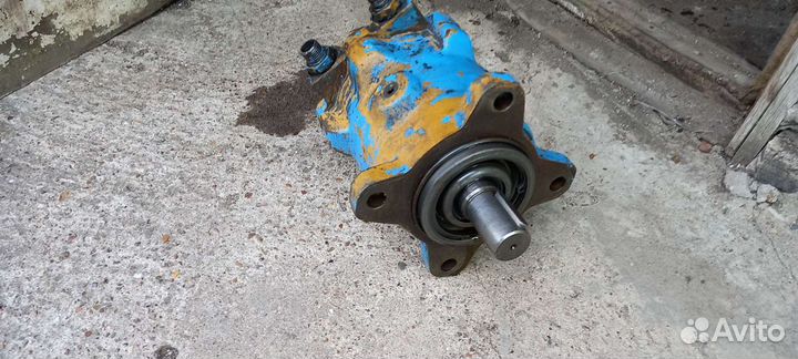 Гидромотор на манипулятор Тадано