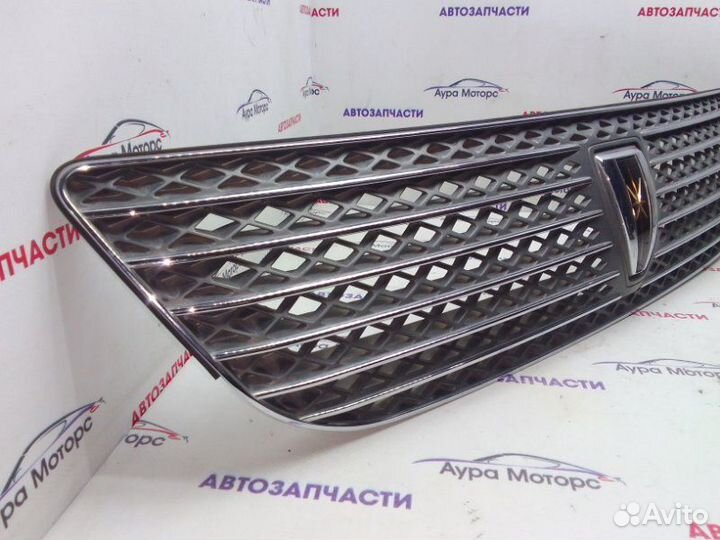 Решетка радиатора передняя Toyota Mark 2 GX110