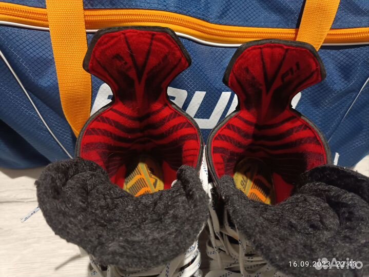 Коньки хоккейные