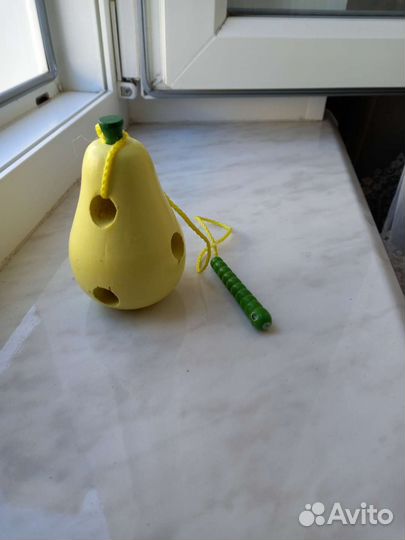 Игрушка Яблоко и червяк.для мелкой моторики