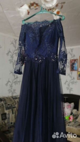 Вечернее длинное платье