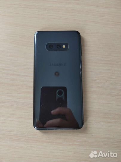 Телефон Samsung galaxy s10e