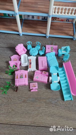 Кукольный домик с мебелью
