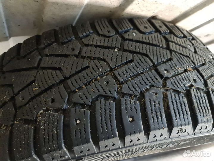 Pirelli Ice Zero 215/55 R17