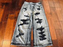 Vetements type джинсы широкие рваные