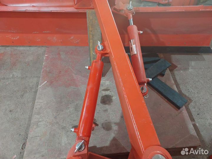 Гидравлический грейдерный отвал 3м на мтз