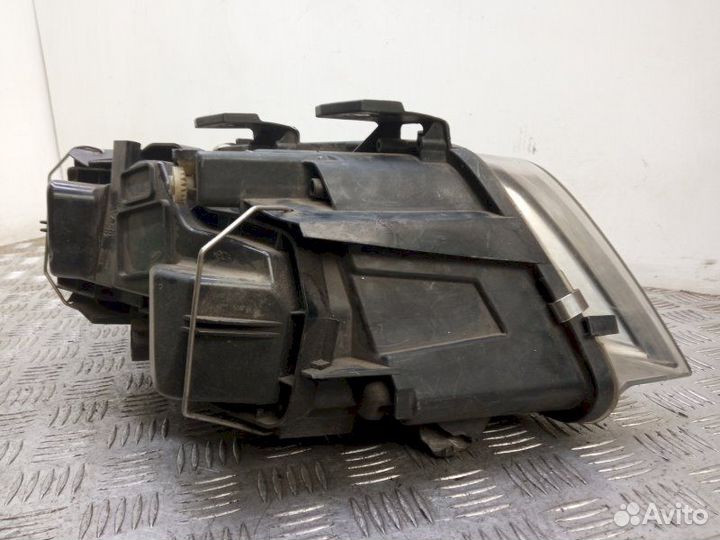 Фара Audi A6 C5 (1997-2004)