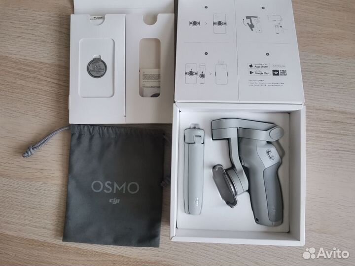 Стабилизатор для смартфона DJI Osmo Mobile 4