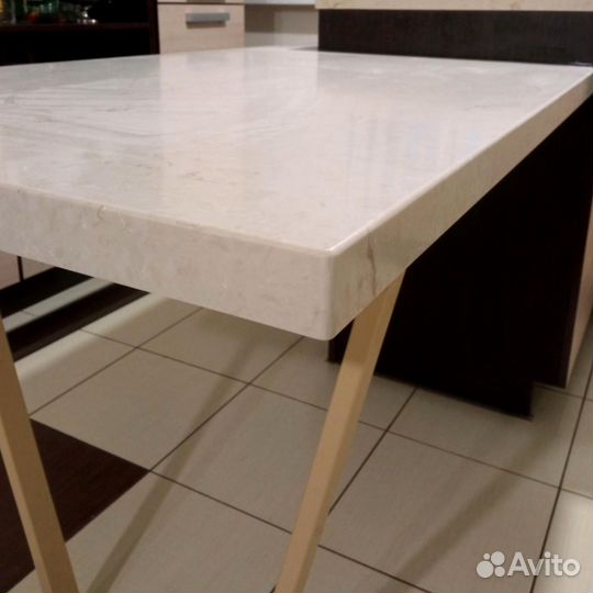 Столешница из искусственного камня акрил и кварц