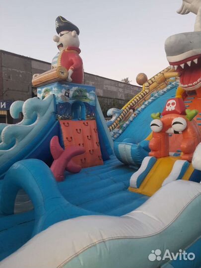 Надувной игровой центр