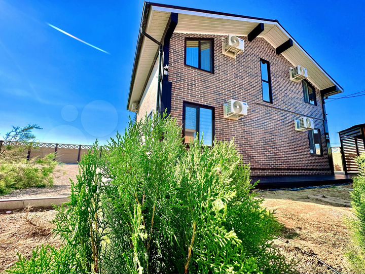 Дом 186 м² на участке 10 сот.