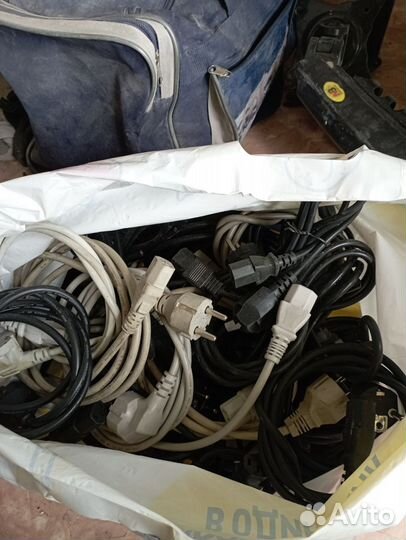 Кабель питания для компьютера