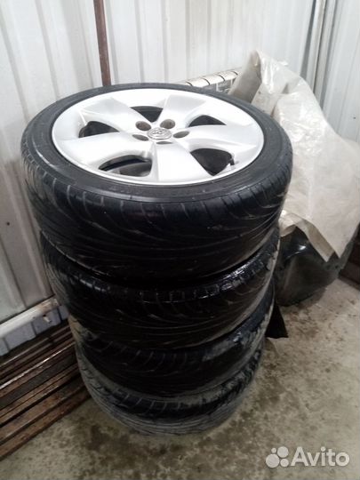 Продам колёса от Приуса 30