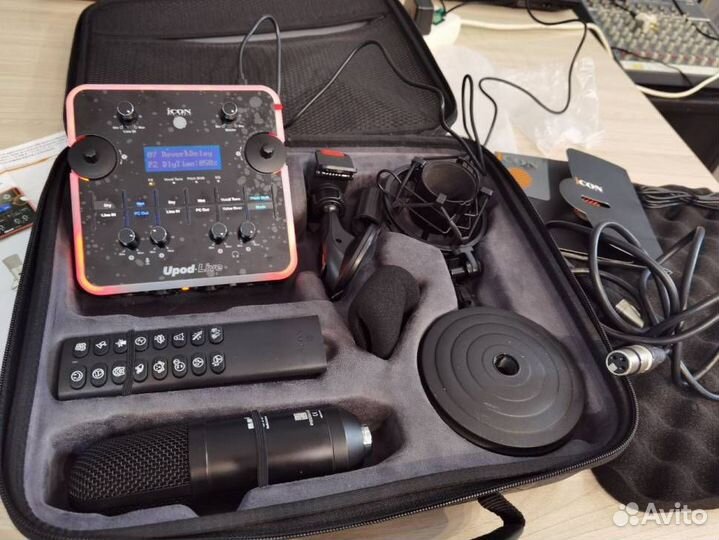 Набор Звукозаписи Icon Upod Live + M4 Combo Set