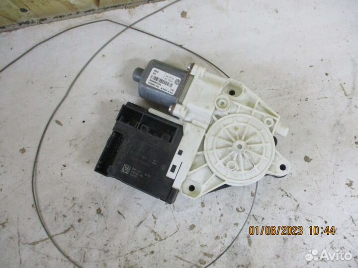 Моторчик стеклоподъемника Фольксваген Тигуан