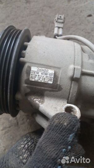 Компрессор кондиционера Toyota Vitz NSP130