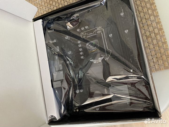 Материнская плата