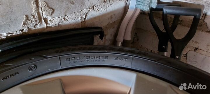 Goodyear UltraGrip Arctic 2 205/55 R16 94T