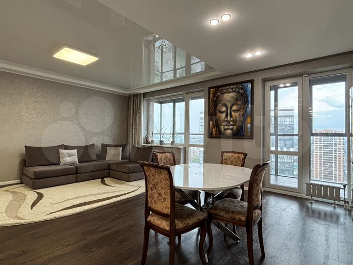 3-к. квартира, 90 м², 23/25 эт.