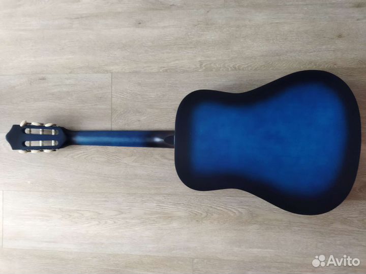 Акустическая гитара