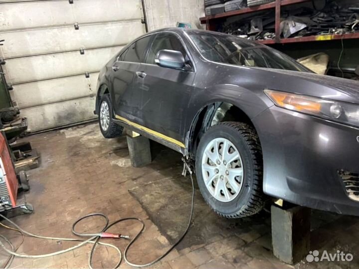 Пороги для Honda Accord 8 2007-2013 (CU1, CU2)