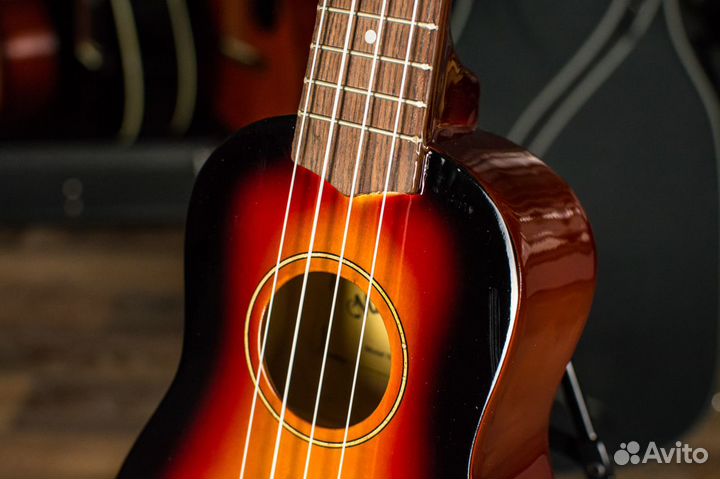 Укулеле Martin Romas + Аксессуары