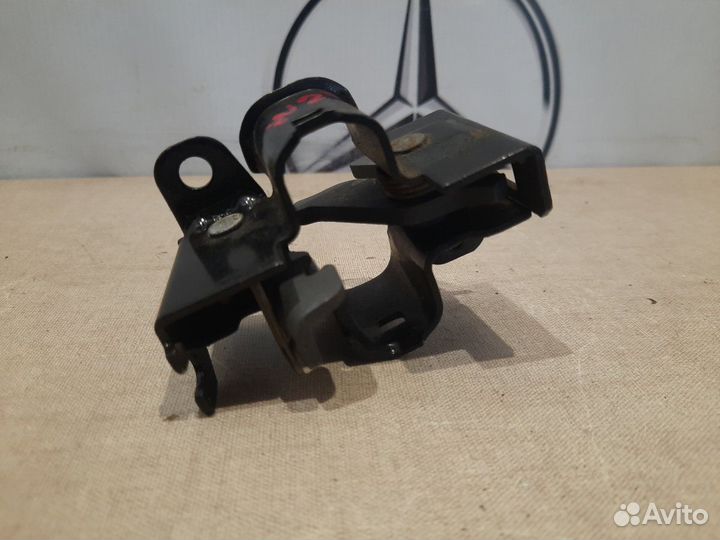 Замок капота Mercedes E350 W211 272.964 2005