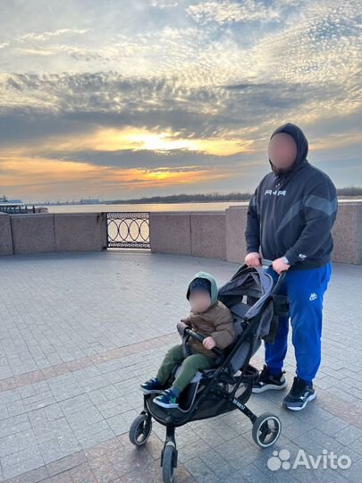 Прогулочная коляска