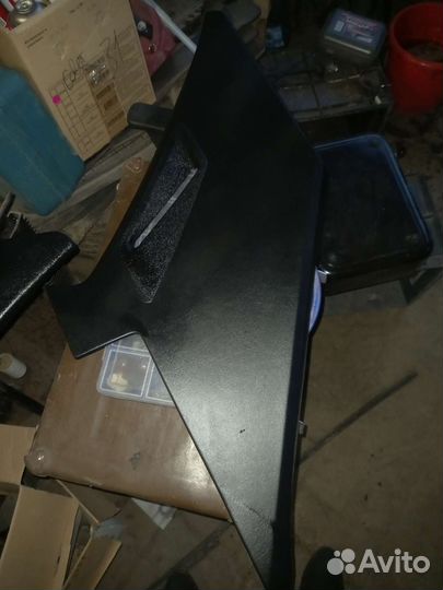 Накладки задних стоек Mercedes W124