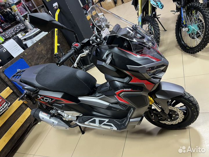 Макси-скутер Regulmoto XDV 300cc 4T EFI