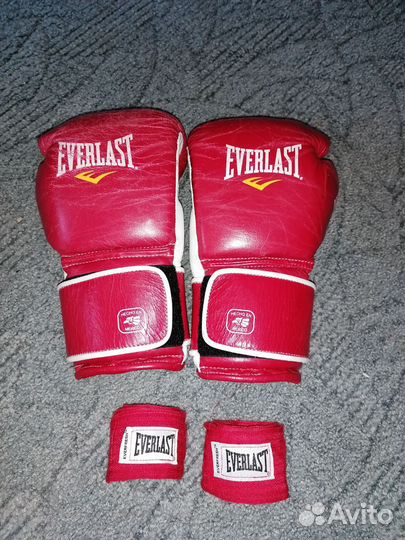 Боксерские перчатки Everlast MX Training с бинтами